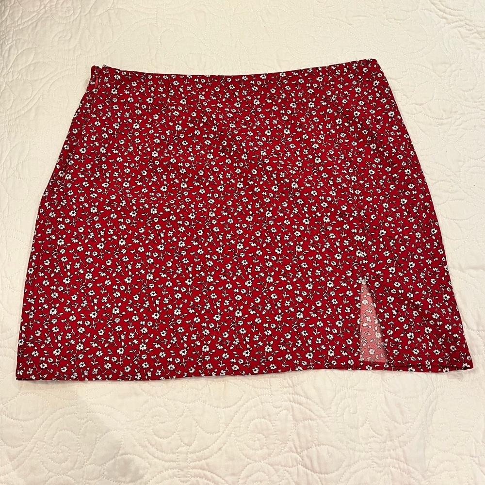 NWOT Floral Mini Skirt